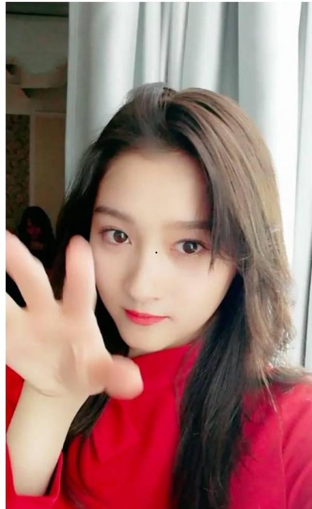 在线视频自拍吴梦梦系列,网络红人的私密生活曝光